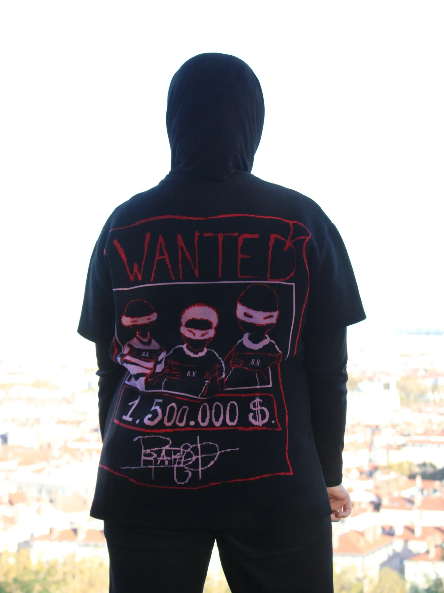 WANTED back print at the fountain